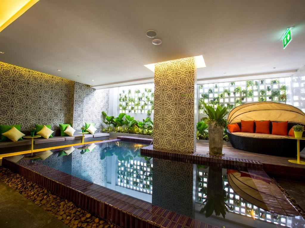 هتل پلوئن سامویی